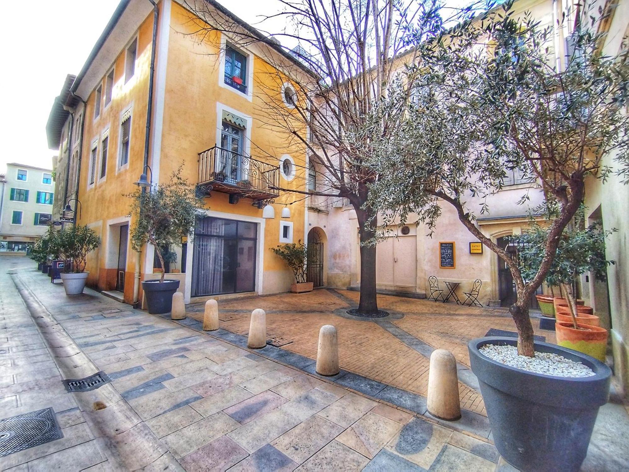060 - Le Littre - 1 Chambre, Central, Proche Maison Carree, Clim, 4personnes Apartment